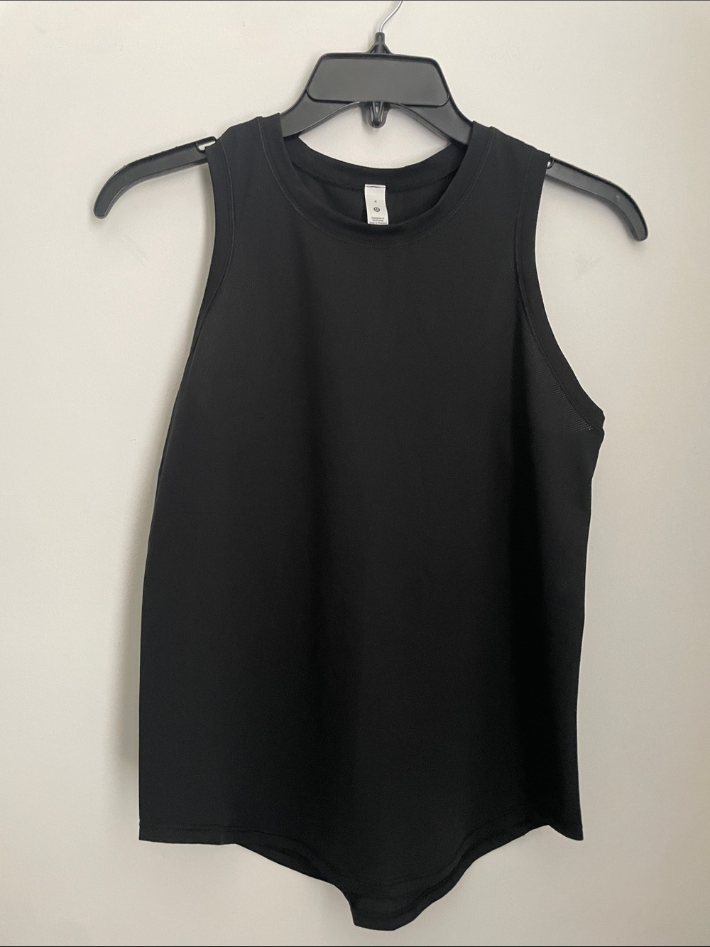 Lululemon High NeckTank Top Women's size 4 Black Sleeveless Running
